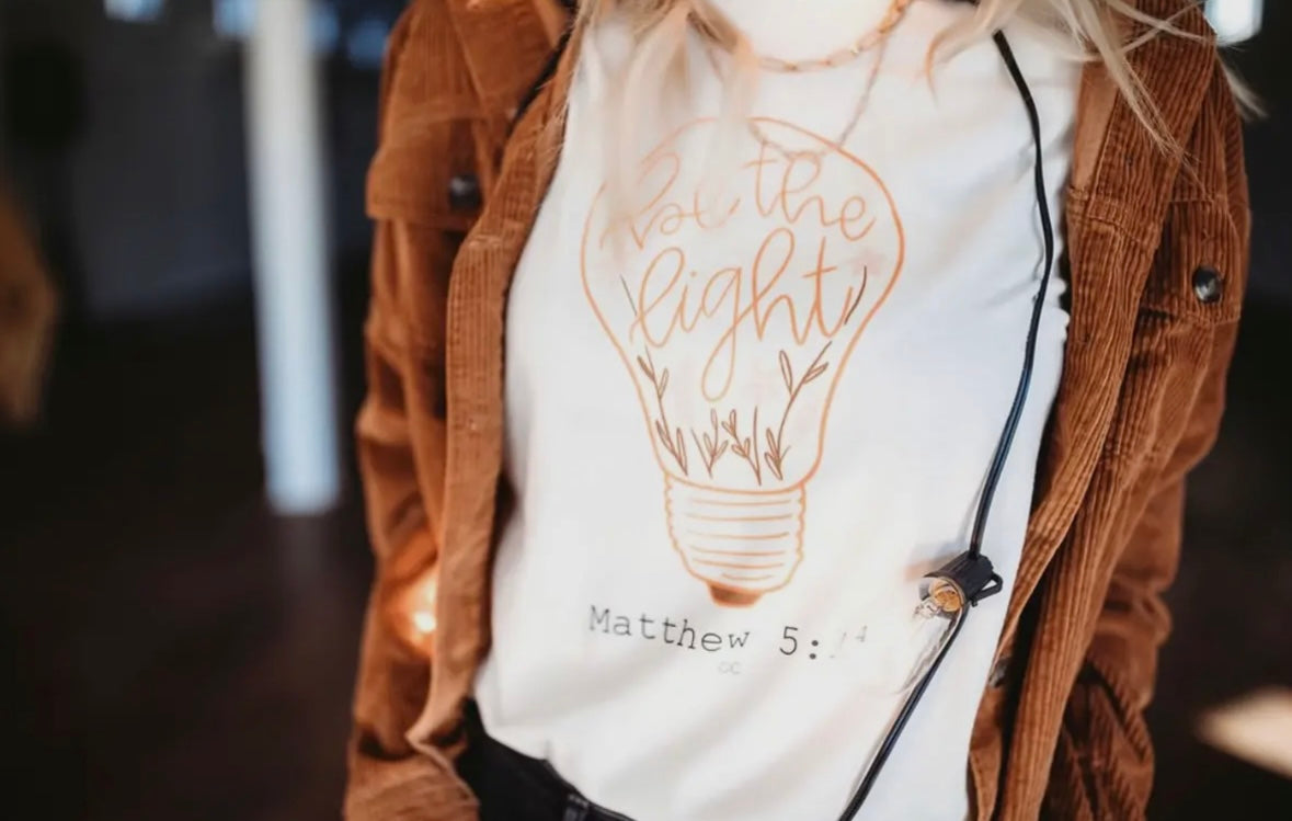 Be the Light Graphic Tee